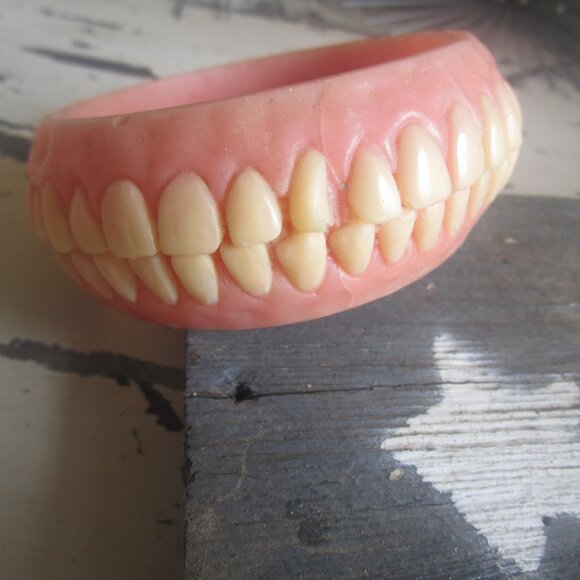 Cult Classic Cool Goth Oddity Denture bracelet - Picture 4 of 9